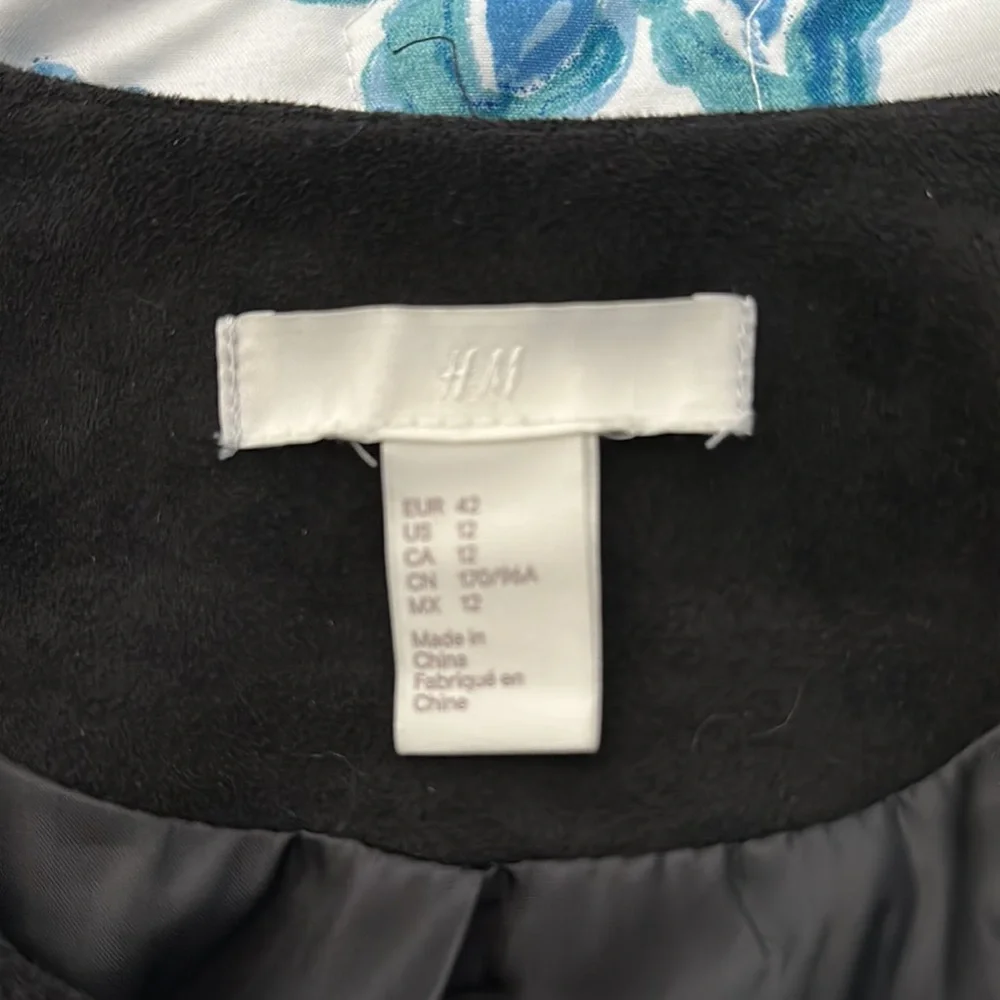 Bomber style H&M faux black suede jacket size 12 - Picture 3 of 3